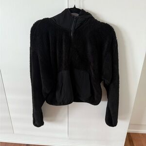 Aritzia Women's Black Fleece Jacket